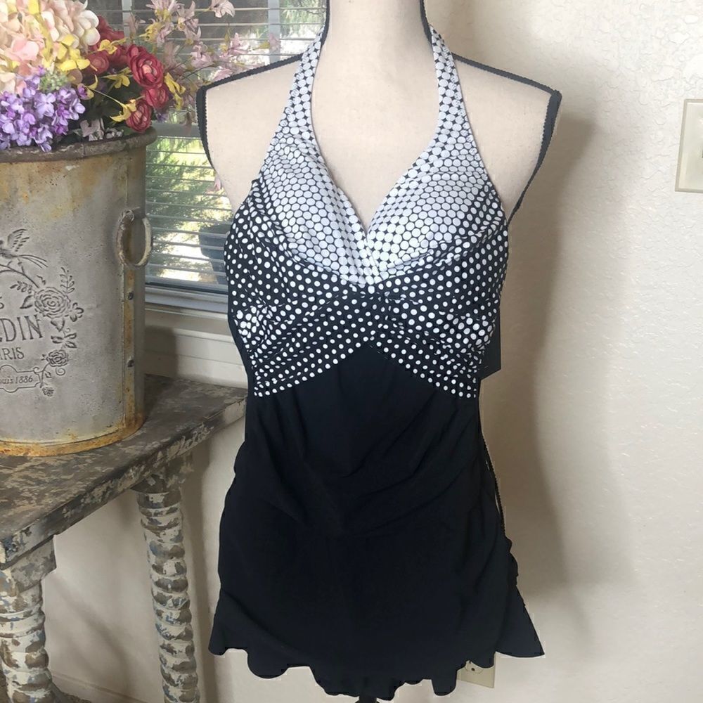 Profile by Gottex Black and White One Piece Dress Style Swimsuit  Size 8 NWT